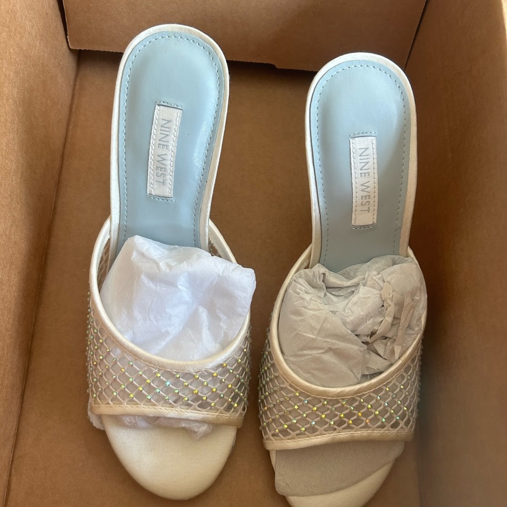Nine West size 6.5 shoe runs a little small